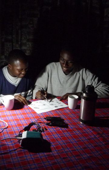 Nexans Foundation - Antenna Technologies - solar kits for Uganda and Kenya 